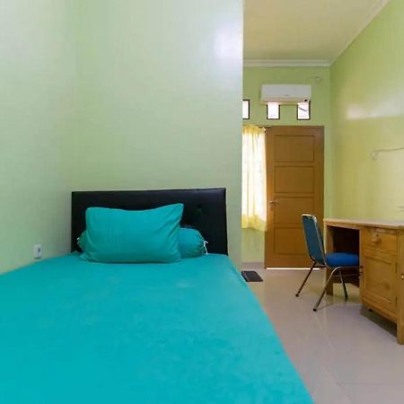Hotel Kostawira Syariah Bintaro Mitra Reddoorz Mencil Exterior foto