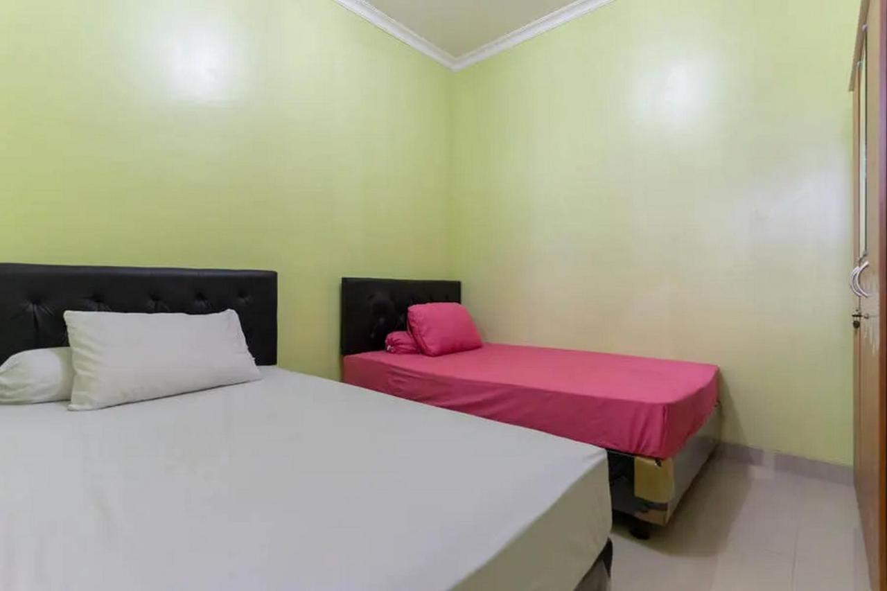 Hotel Kostawira Syariah Bintaro Mitra Reddoorz Mencil Exterior foto