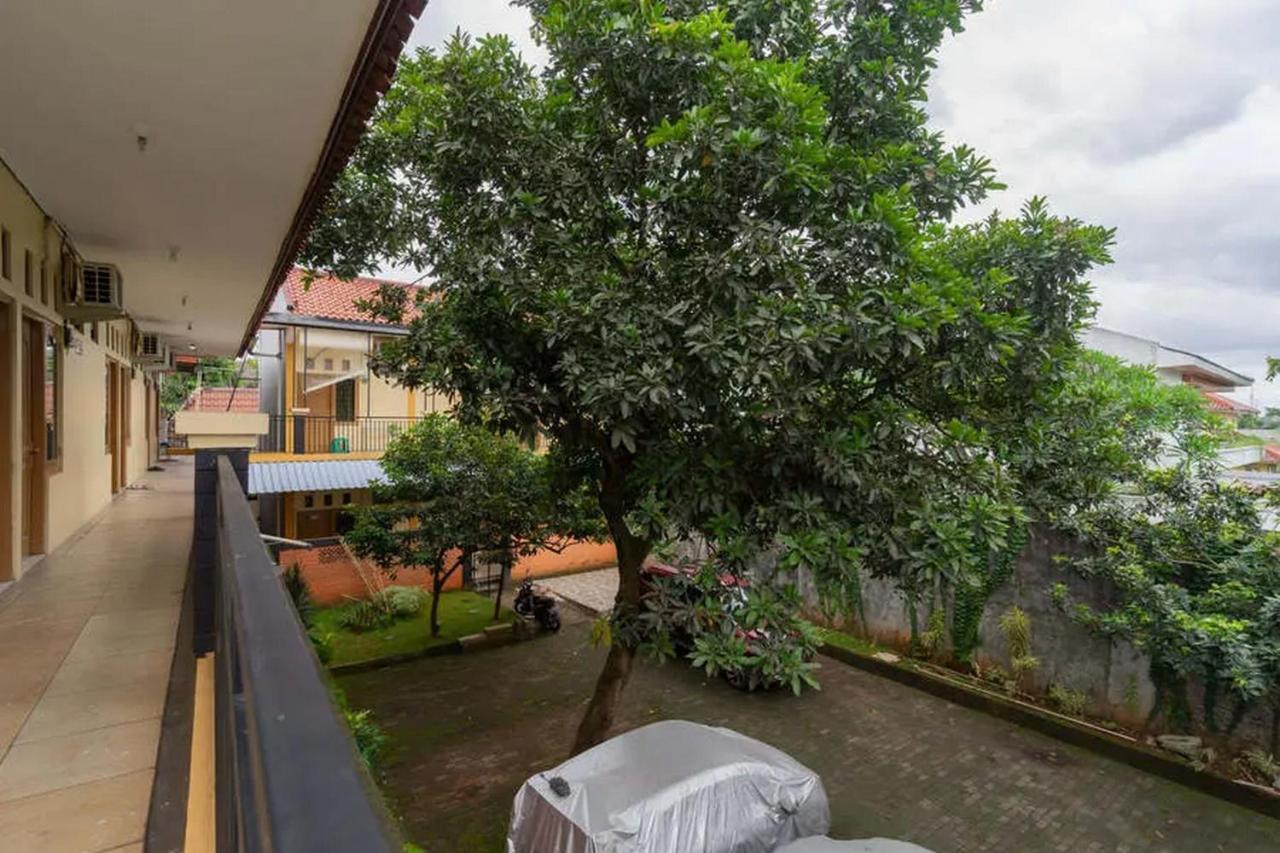 Hotel Kostawira Syariah Bintaro Mitra Reddoorz Mencil Exterior foto