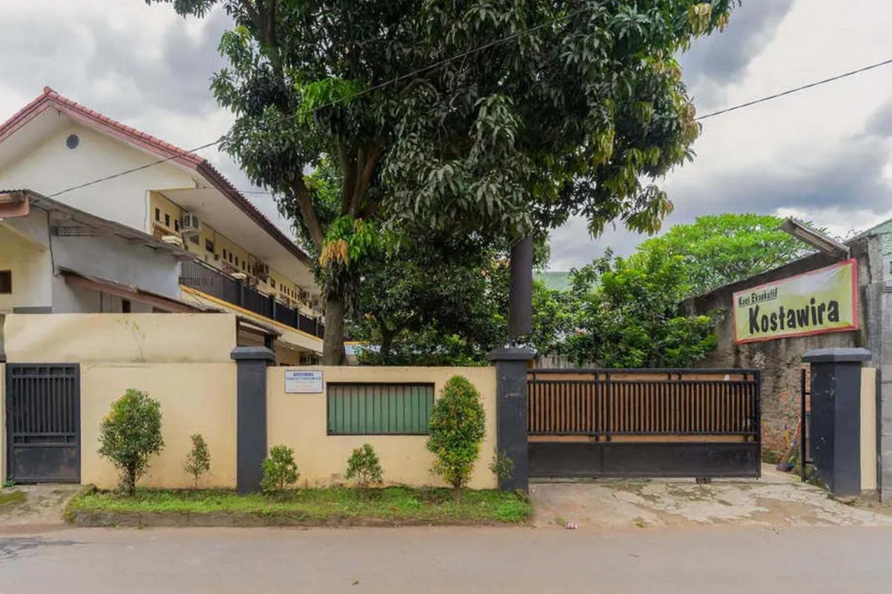 Hotel Kostawira Syariah Bintaro Mitra Reddoorz Mencil Exterior foto